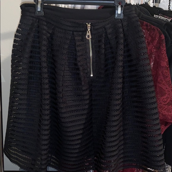 Classic Black Skirt - Picture 4 of 5